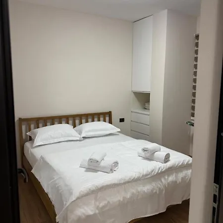 Apartament Henri's
